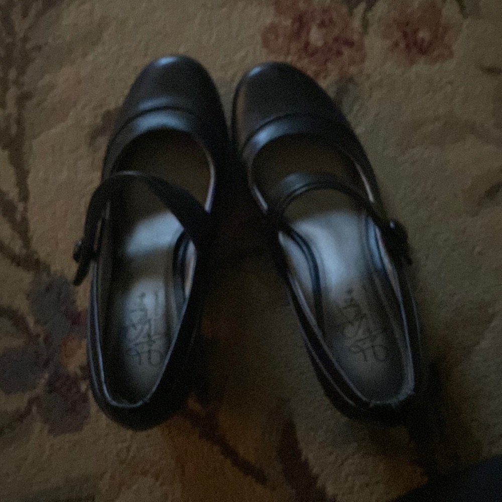 Life stride Mary Janes